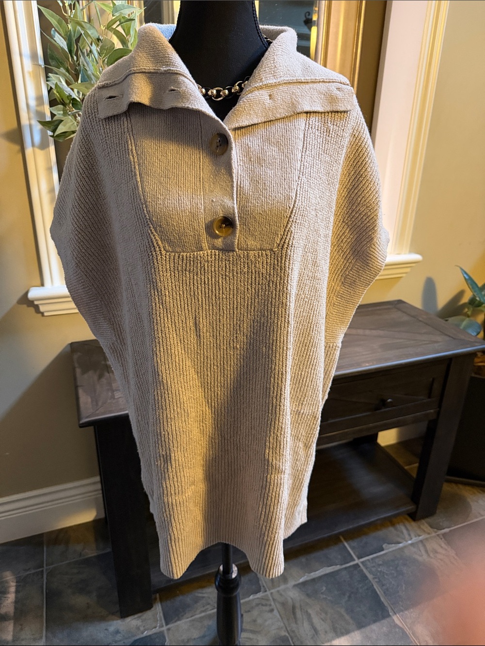 Reitmans Beige Knit V-Neck Button-Placket Pullover